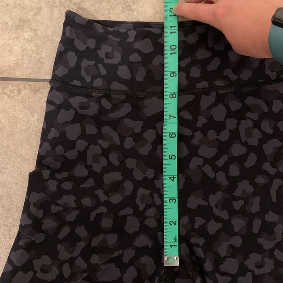 Sarah’s day x white fox boutique biker shorts - Picture 6 of 8